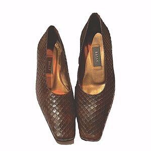 New Bally anaconda flats.  Square toe and heels.